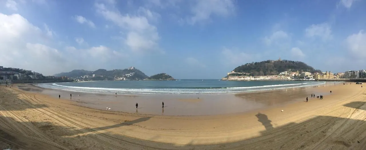 Orly Daire San Sebastián 0*,  İspanya